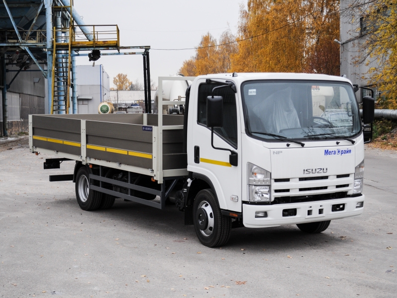 Бортовой автомобиль Isuzu NPR 75 Бортовой автомобиль Isuzu NPR 75