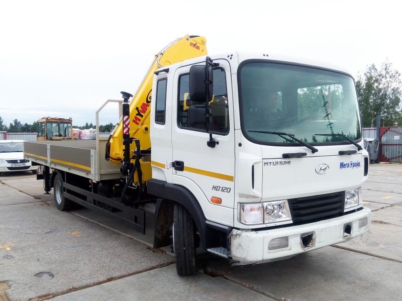 Манипулятор HYVA HB 150E-2 на шасси HYUNDAI HD-120 Манипулятор HYVA HB 150E-2 на шасси HYUNDAI HD-120