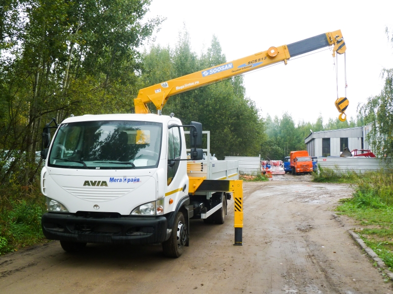 Манипулятор SOOSAN SCS513 на шасси AVIA D120 Манипулятор SOOSAN SCS513 на шасси AVIA D120