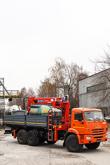 Манипулятор KANGLIM 1256G-II на шасси КАМАЗ 43118