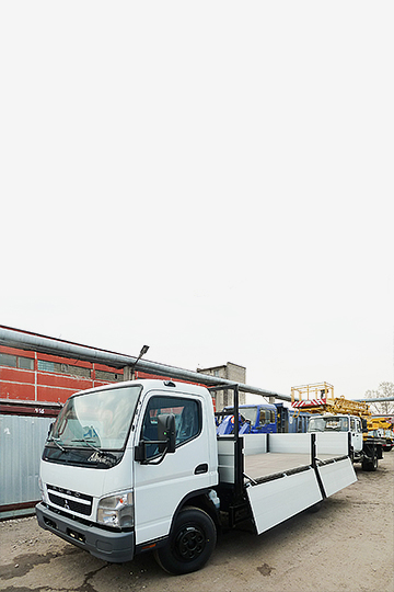 Бортовой автомобиль Fuso Canter