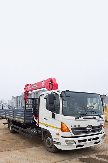 Манипулятор Unic 554 на шасси Hino 500 MTA