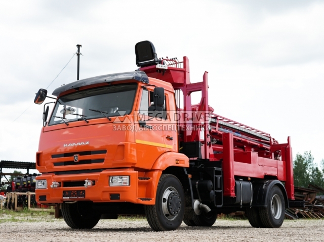 Бурильно-крановая машина KANGLIM KDC 5600 на шасси КАМАЗ 43253 Бурильно-крановая машина KANGLIM KDC 5600 на шасси КАМАЗ 43253