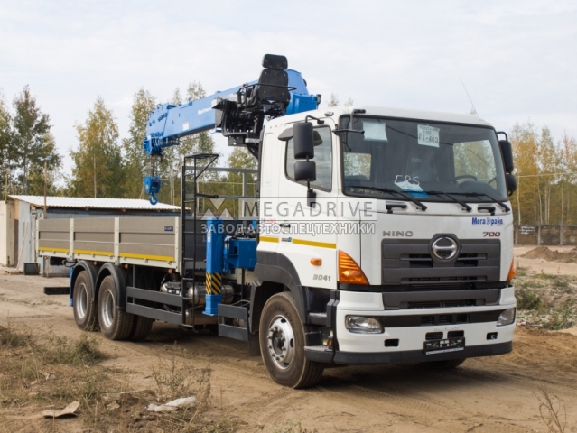 Манипулятор DONGYANG SS2037 на шасси Hino 700 Манипулятор DONGYANG SS2037 на шасси Hino 700