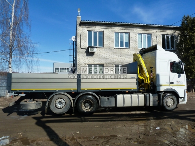 Манипулятор HYVA HB150E2 на шасси VOLVO FH 400 Манипулятор HYVA HB150E2 на шасси VOLVO FH 400