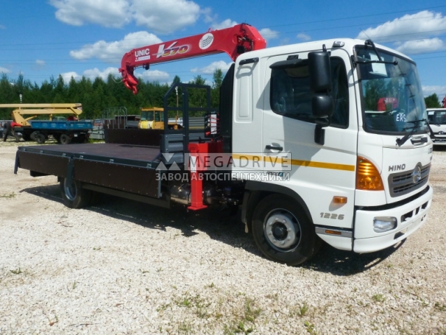 Манипулятор UNIC URV 374 на шасси HINO 500 LTA