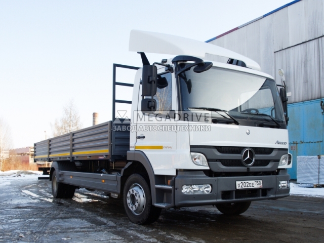 Бортовой автомобиль MB Atego