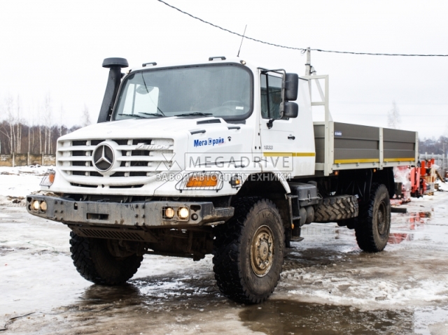 Бортовой автомобиль Mercedes-Benz Zetros